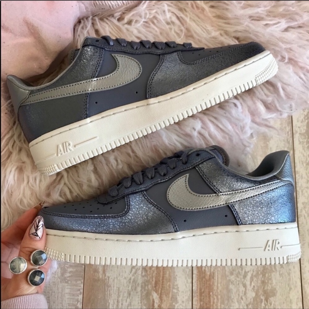 NWT Nike Air Force 1 Premium - Picture 3 of 8